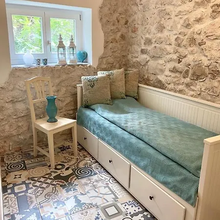 Steinhaus Mit Terrasse Apartment Rovinj