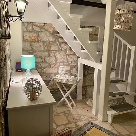 Steinhaus Mit Terrasse Rovinj